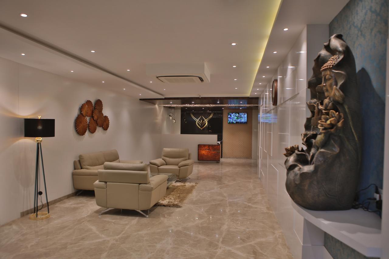 Hotel K P Pride Jalgaon Экстерьер фото
