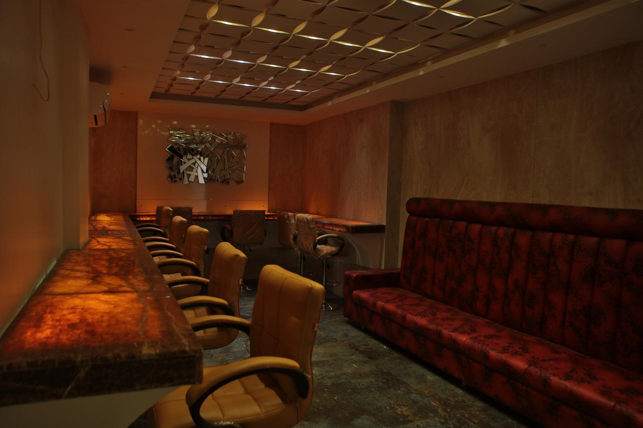Hotel K P Pride Jalgaon Экстерьер фото
